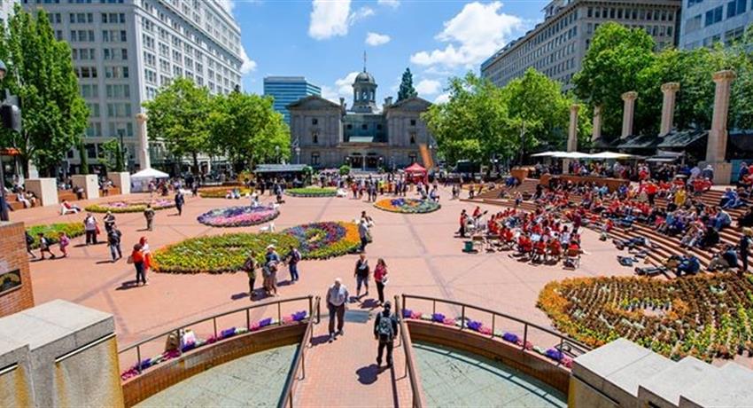 Pioneer Courthouse Square, 3-Hour Portland City Tour
