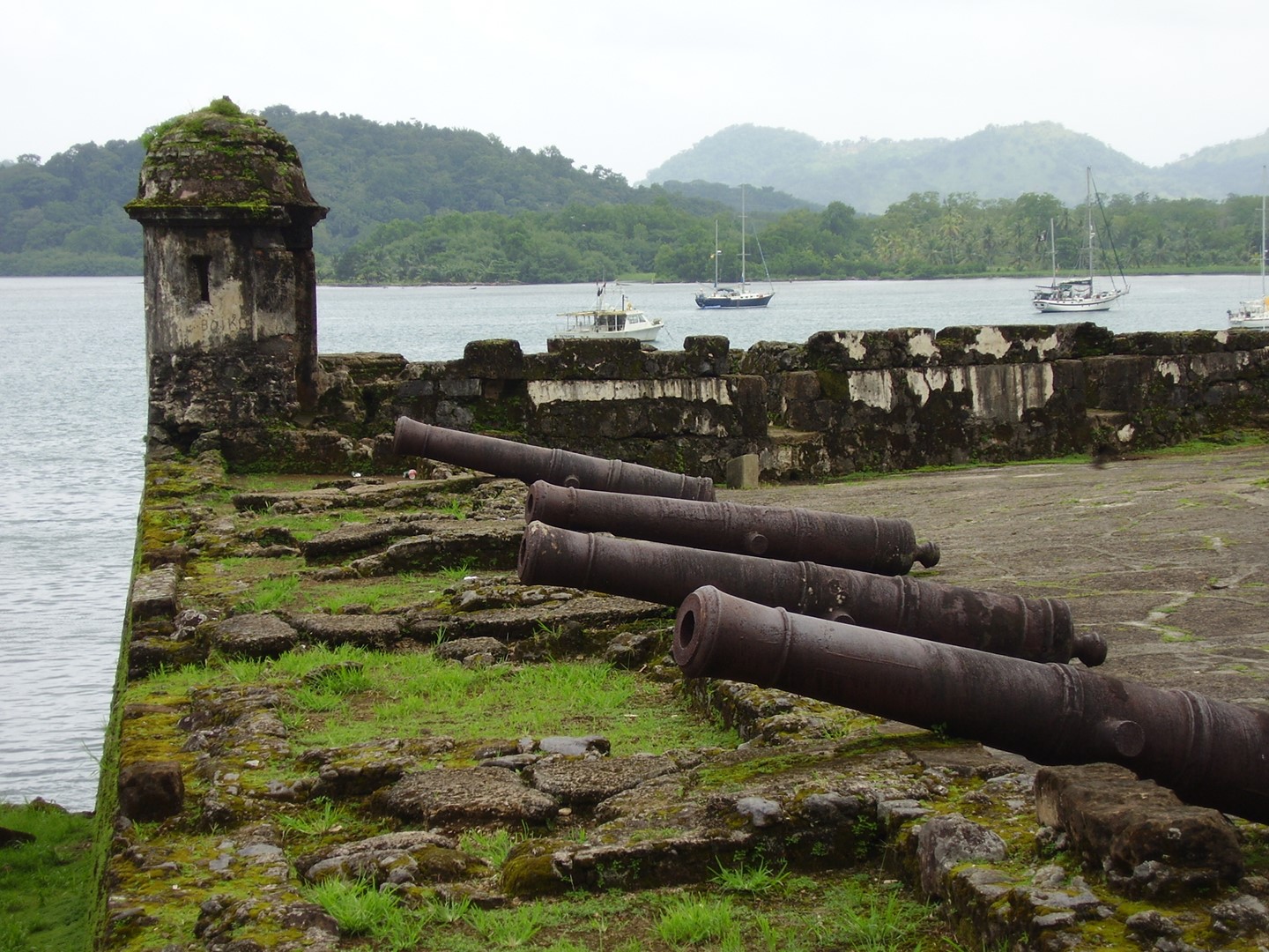 Esclusas de Agua Clara y Portobelo Desde La Ciudad De Panamá, Portobelo