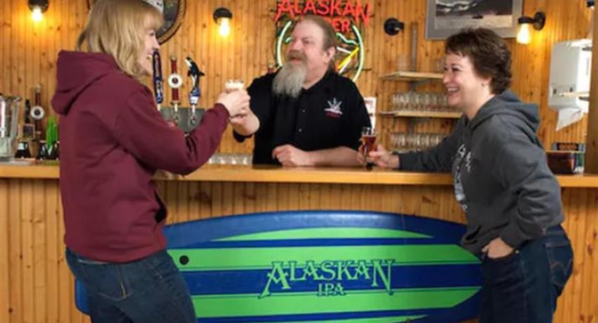 Alaskan Brewery and Tasting Tour Tiqy, Tour Alaska Cervecería y Degustación