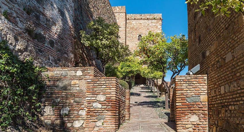 front view of the alcazaba - tiqy, Alcazaba Walking Tour