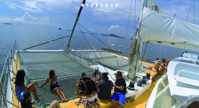 1, Catamaran All Inclusive to Taboga - Lunch