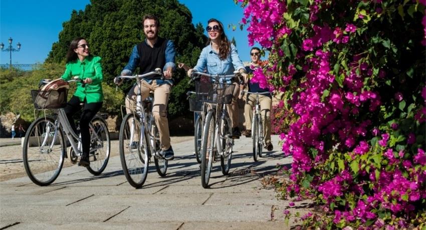 Daily Bike Tour people, Recorrido en Bicicleta por Sevilla