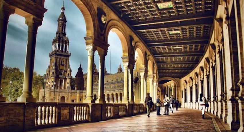 tour de tapas arquitectura de sevilla, Descubriendo los Sabores de Sevilla