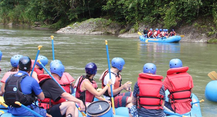 Reventazon river rafting tour, El Carmen Section