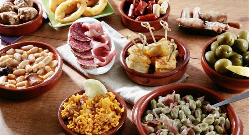 gourmet tapas for tasting - tiqy, Flamenco y Tour de Tapas de Noche