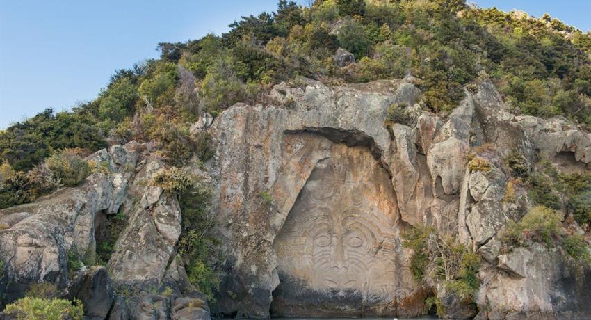 carving rocks tiqy, Maori Rock Carvings Tour 
