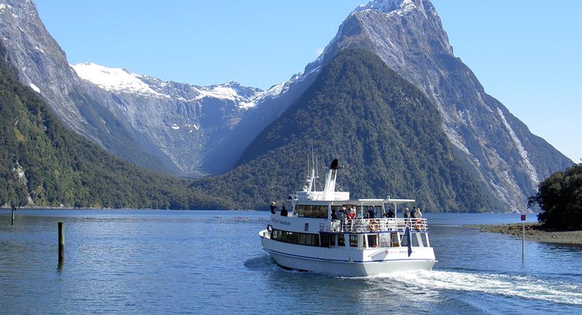 boat tiqy, Milford Sound Day Tour