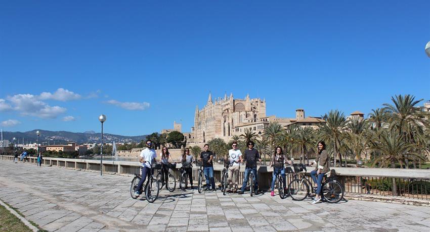 Palma Old Town Bike Tour, Tour en Bicicleta por el Casco Antiguo de Palma