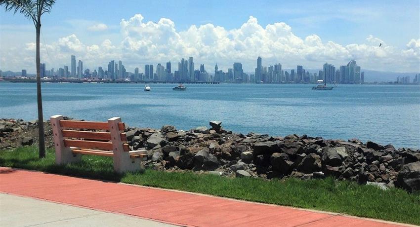 Amador Panama tour NF Solutions and Travel, Tour por la Ciudad de Panamá Incluyendo Las Esclusas Del Canal (Miraflores) y Compras