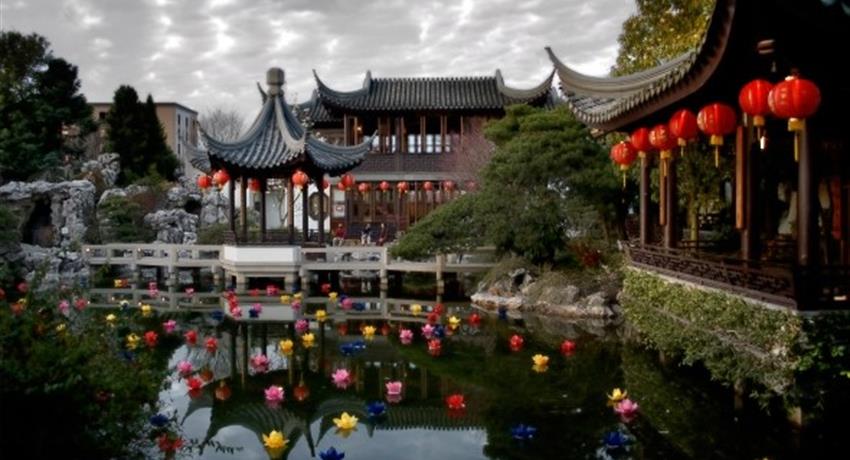 Chinese Garden With Lanterns, Portland Landmarks 3 Hour Tour