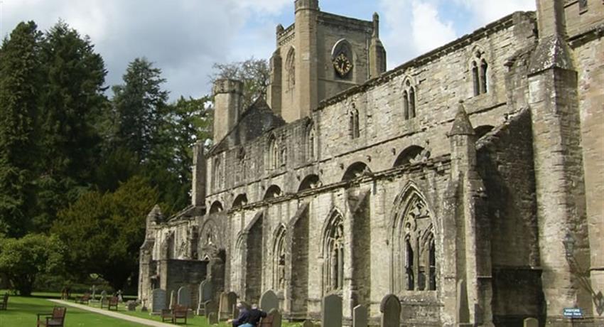 dunkeld cathedral tiqy, Lo Mejor de Escocia en un Día