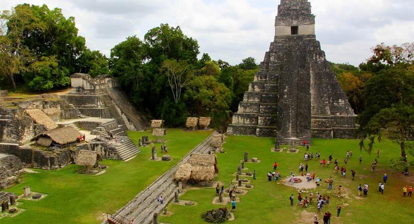 pyramid03, Tikal Daily Walking Tour