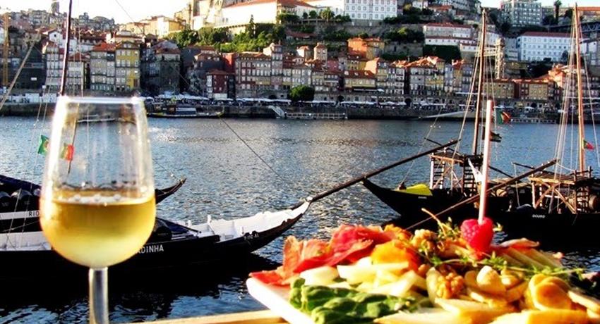 Free Walking Tour - Tiqy, Walking Tours Porto by Simplyb