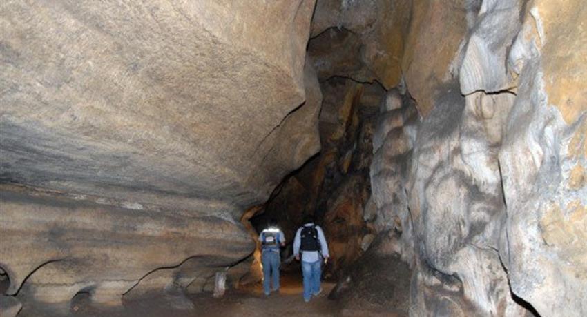 Zapotrek southern sierra amazing cave,  Tour to the Caves of the Southern Sierra
